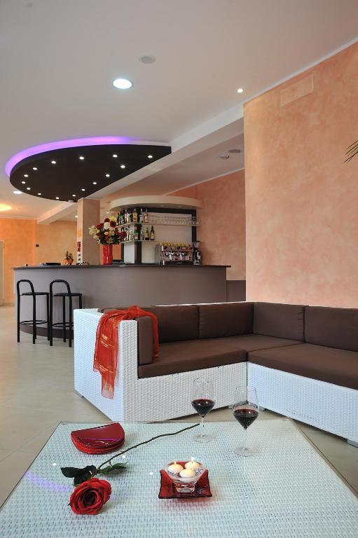 Hotel Favorita Cesenatico Exterior photo